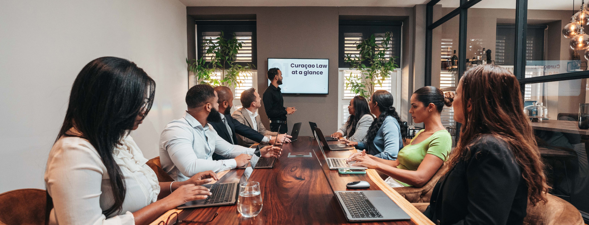 hero background on About us;